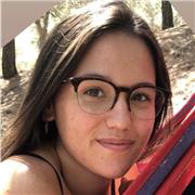 Profesora generalista que ofrece clases de cualquier materia de Primaria